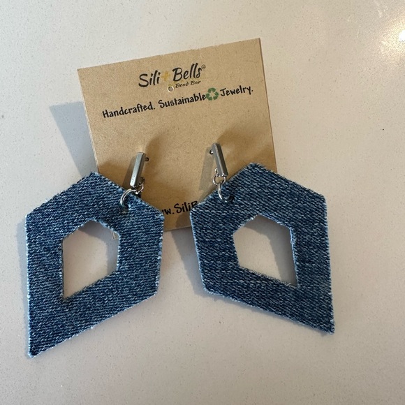 Handcrafted Earrings - Picture 2 of 2